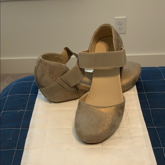 Shoes - Picture 2 of 2